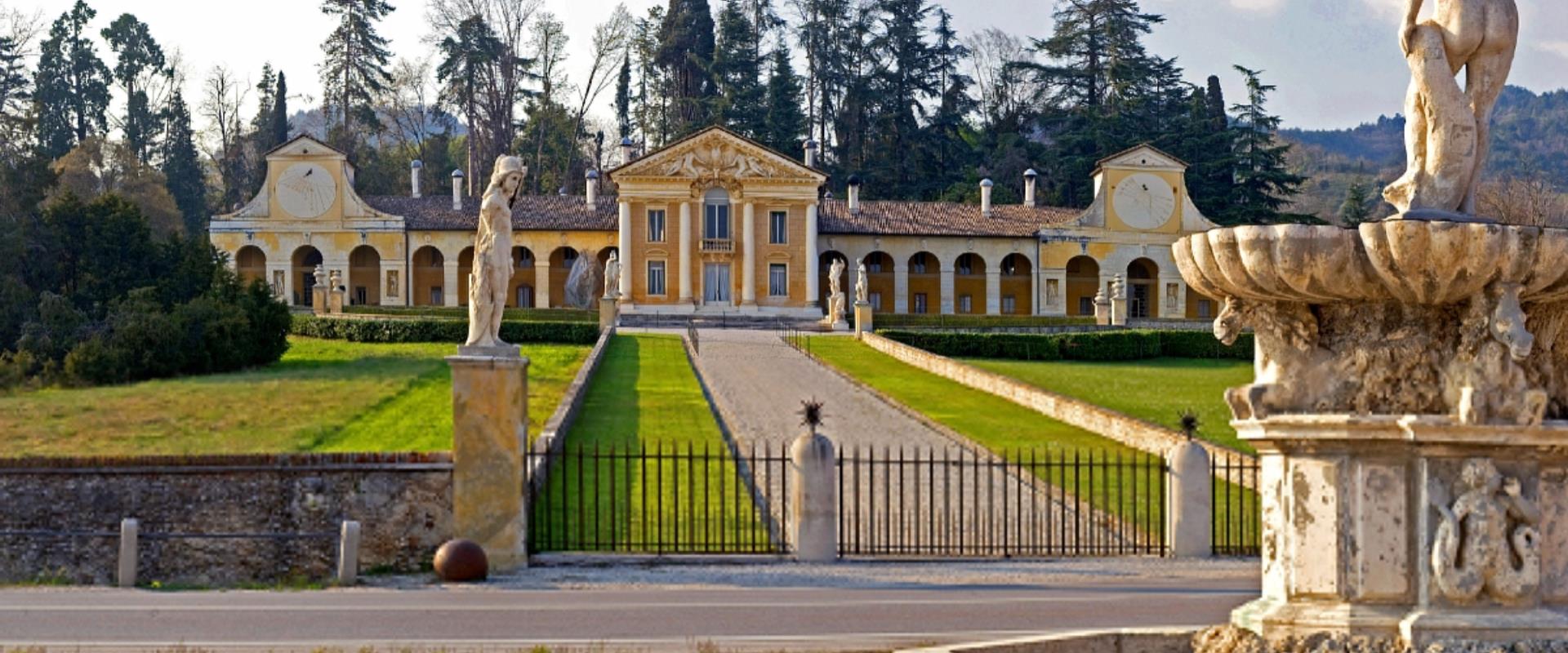 Book a stay in our 4 star hotel and discover the most beatuiful palladian villas near Treviso